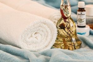 picture of towels and essential oils